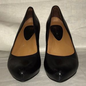 Earthies black comfortable heels